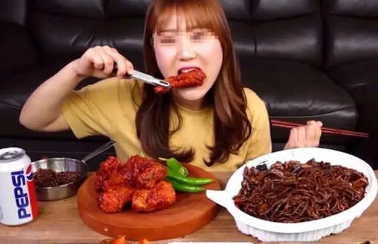 央视揭大胃王吃播套路 三大套路博取关注