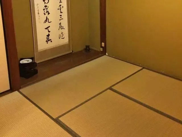 日本人纳闷,同样是榻榻米,为什么跟中国人家的实用差距这么大?