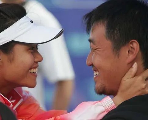 李娜老公姜山简历曝光 夫妻相濡以沫