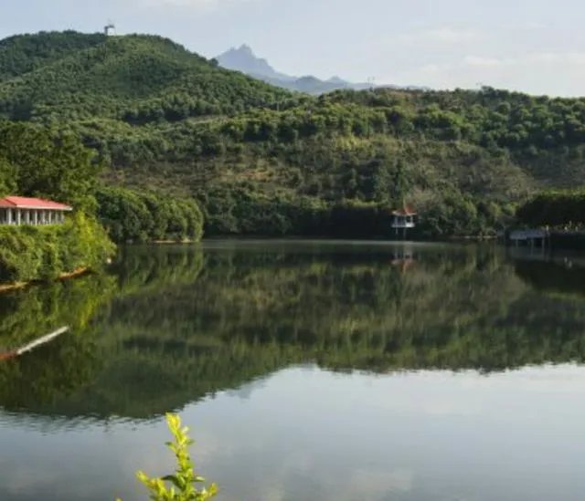 梅州雁鸣湖景色很美吗？