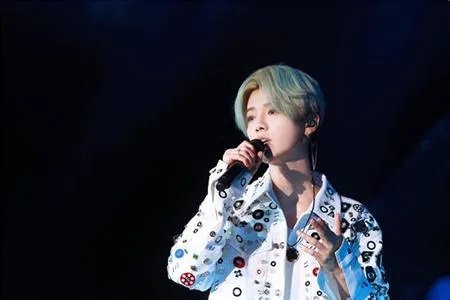 惊呆鹿晗英文名aries  现已恢复自由身