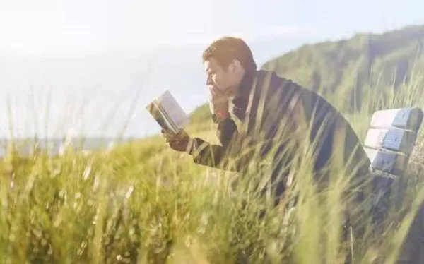 教育不能过于注重分数，你觉得教育应该更注重什么?