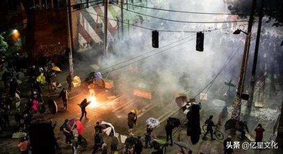 最近怎么没有美国内乱的消息？是不是美国封锁了？