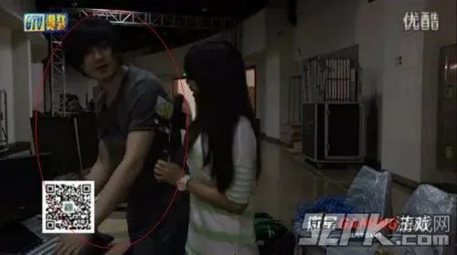 lol解说小智本人真实照片的两大版本