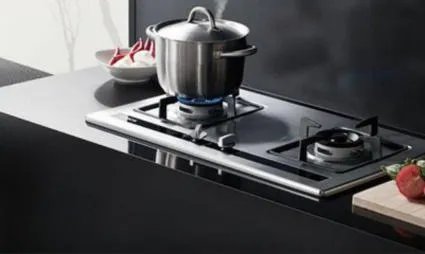 煤气灶冒黑烟什么原因