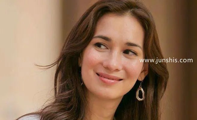 卢靖姗是几国混血吗：卢靖姗的爸爸是哪个国家的