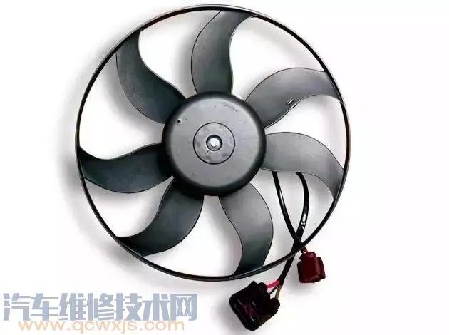 水温报警灯亮是什么原因 怎么办