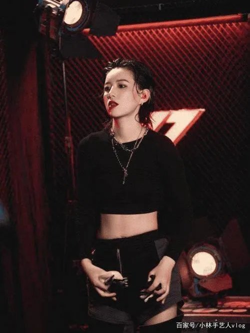 岳云鹏评论李斯丹妮腿粗不适合跳舞，他这么说的底气在哪？