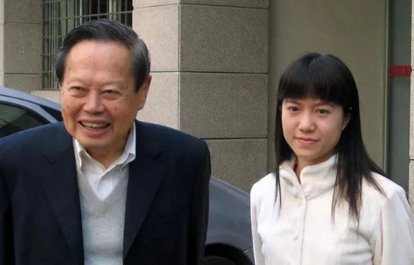 杨振宁和翁帆有孩子吗