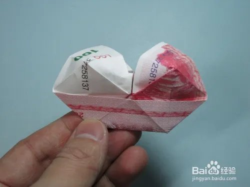 简单的手工折纸天使 用钱折纸爱心天使步骤图解