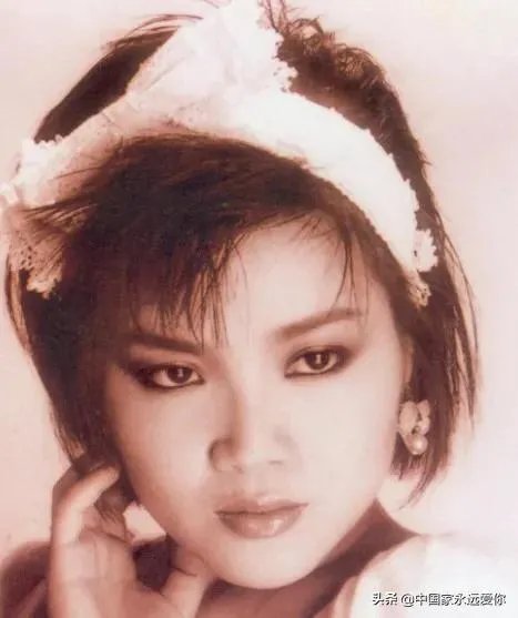 龙飘飘经典老歌50首歌词