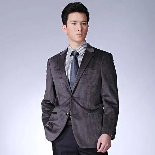 深色正装是什么样的衣服