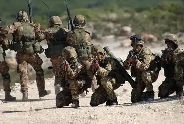 淇勭綏鏂负浠€涔堜笉鍔犲叆鍖楃害锛熶笉鏄笉鎯筹紙鏇剧粡琚嫆缁濆洓娆★級