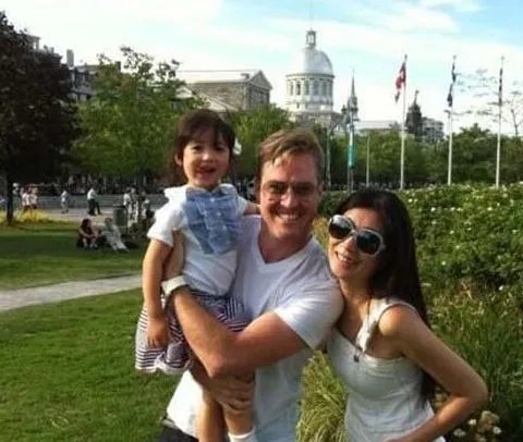 夏克立老婆和女儿合照大全 网友称她为“呆萌天使”