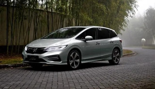 大空间两厢车求推荐?