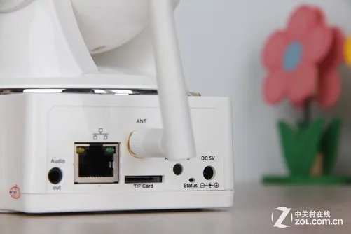 智能看护进家门 “小兴看看”摄像头体验