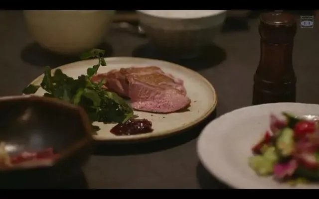 你私藏了哪些美食类电脑壁纸愿意分享？