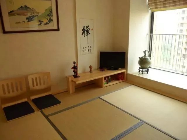 日本人纳闷,同样是榻榻米,为什么跟中国人家的实用差距这么大?