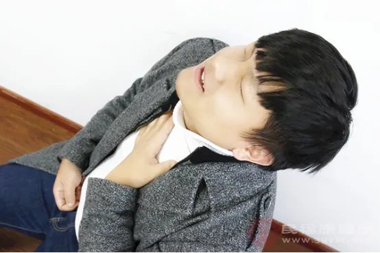 嘴上起水泡怎么办