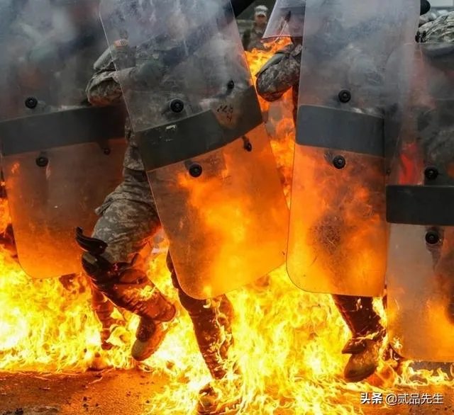 最近怎么没有美国内乱的消息？是不是美国封锁了？