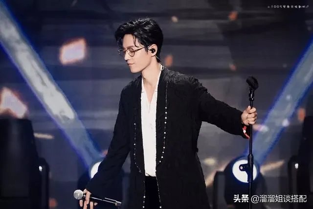 《陈情令》魏婴和蓝湛之间的到底是爱情还是友情？为何？