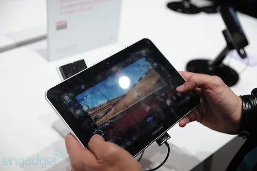 三星Galaxy Tab 8.9 LTE平板公布(图)