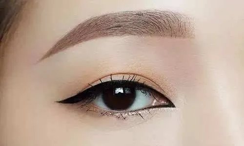 开眼角割双眼皮的价格多少