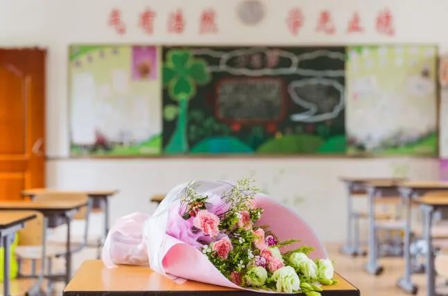 感谢老师的句子