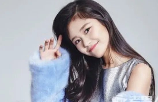 出道16年的岳红女儿，生父是谁现在知道了吗？