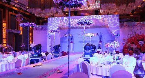 结婚预定酒店流程 提前多久预订婚宴酒店比较好