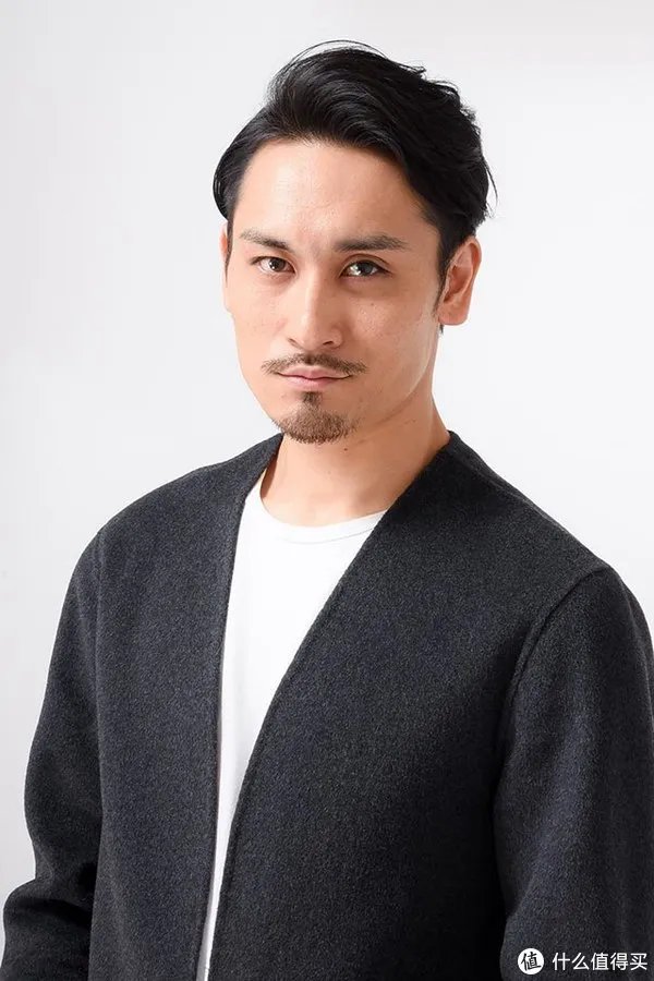 特利迦奥特曼队长登场，竟然是战队红战士