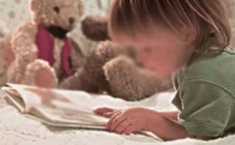 三只小狼的童话故事