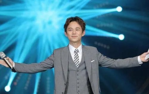 费启鸣方辟谣与何炅牵手，网上的爆料真的是无中生有吗？