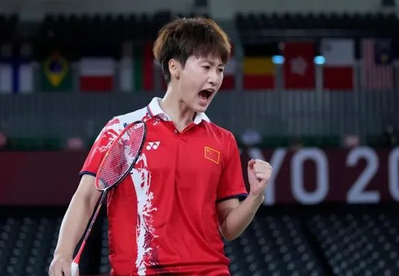 陈雨菲夺羽毛球女子单打冠军，最终比分如何？