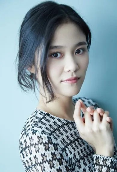 出道16年的岳红女儿，生父是谁现在知道了吗？