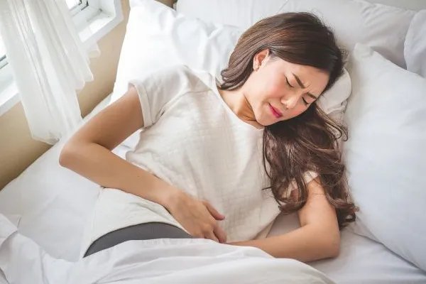 郑州怀八胞胎女子年仅18岁，事件的背后有着怎样的故事？