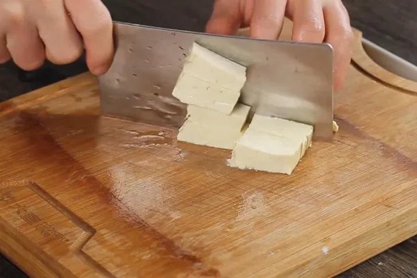 鳝鱼怎么做好吃 红烧鳝鱼的家常做法