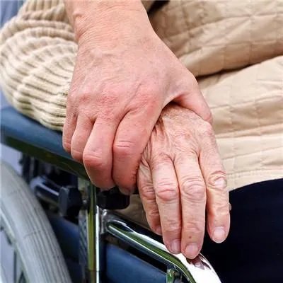  检查出肝癌晚期还能活多久