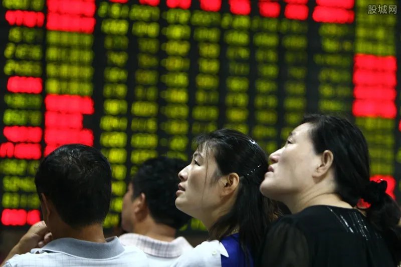 银行股今天为何大跌 银行股大跌与这个信号有关？