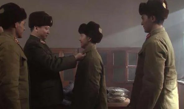 雷锋电视剧雷锋第几集去当兵？