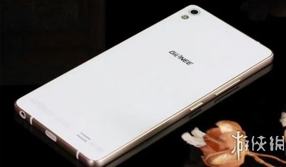 放在兜里都容易折弯了 最薄十大旗舰手机你有吗？