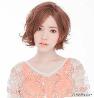 女生时尚短发发型图片？