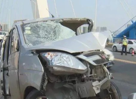 吉林发生惨烈车祸致2死,造成这起交通事故的原因是什么?