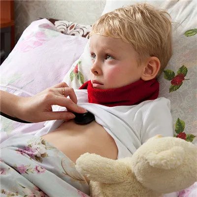 三个月宝宝中暑症状?