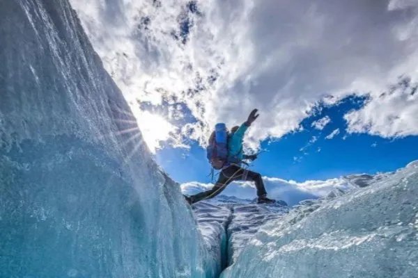 同伴讲述冰川哥的离世过程，冰川哥是怎么离世的？