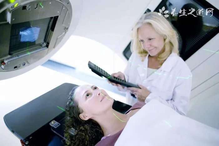 初学者练瑜伽砖入门更快