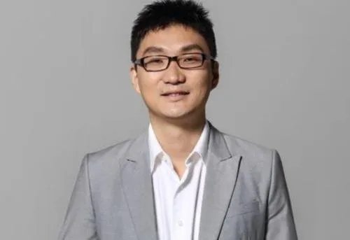 黄峥辞任拼多多董事长，他这么做的理由是什么？