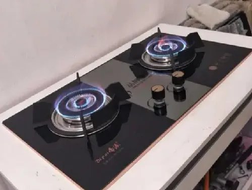 煤气灶打着后自动熄火是怎么回事