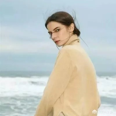 长发高冷女生头像？