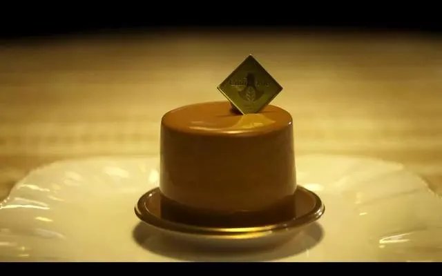 你私藏了哪些美食类电脑壁纸愿意分享？